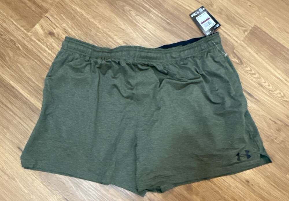 Under Armour Men's Green Loose Fit Knit Shorts 2XL